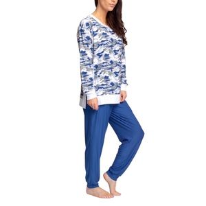 The Original Muk Luks 2 Piece Pajama Set. NWT in original bag. Size: Large